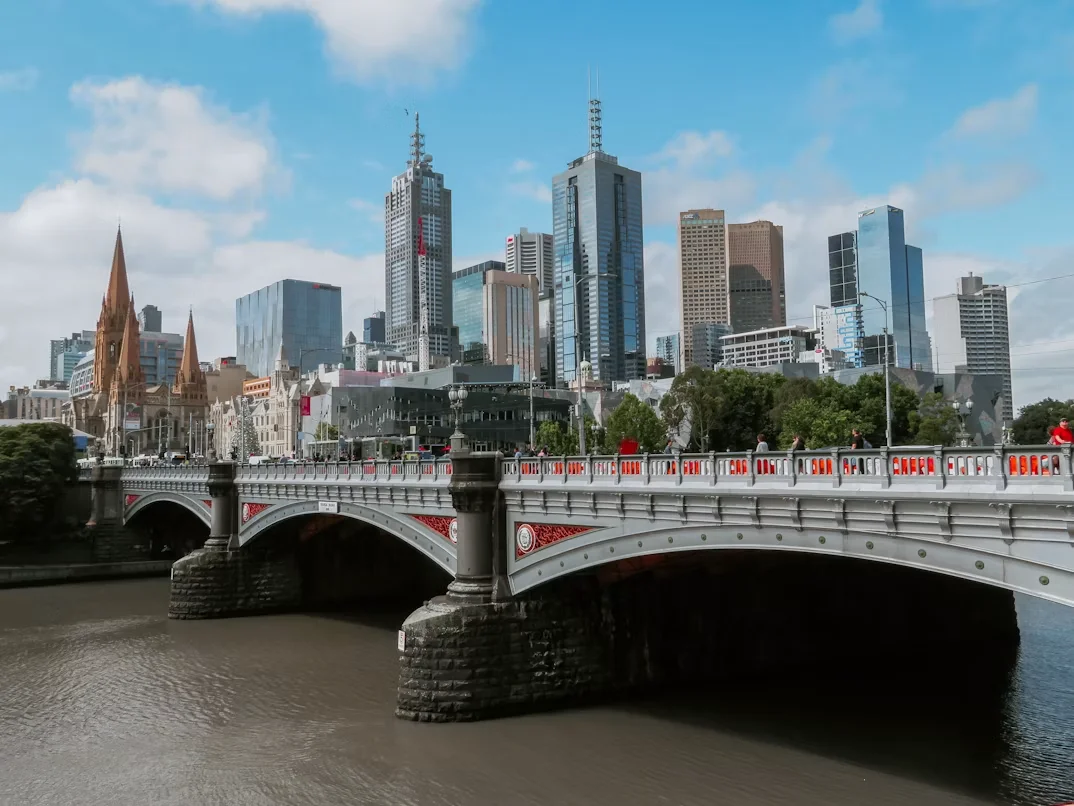 Luxury Melbourne travel from October to November 2026