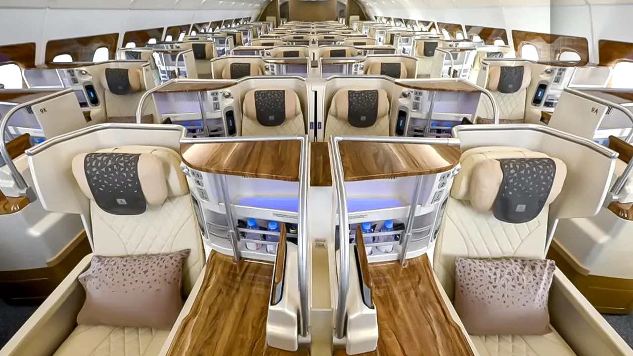 ตั๋วเครื่องบินไปฮ่องกง ชั้นธุรกิจ Emirates