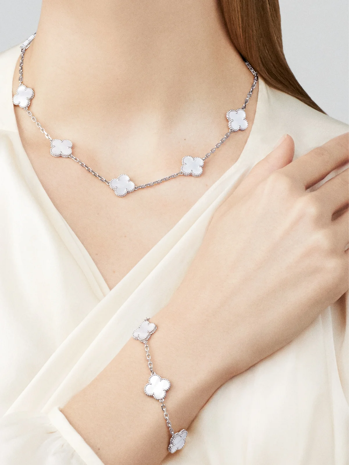 Van Cleef & Arpels Vintage Alhambra 5 Motifs in Mother of Pearl
