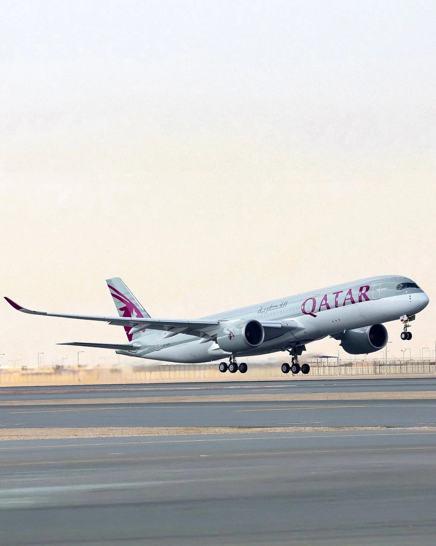 Price comparison for business class flights to Paris and Milan