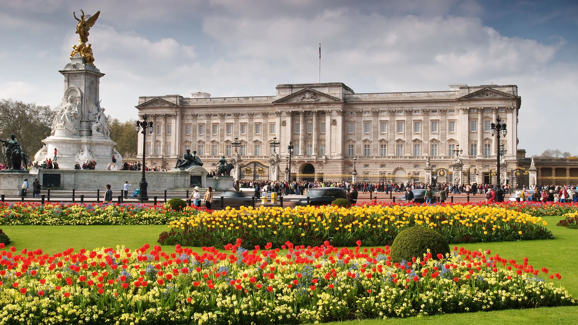 Buckingham Palace บ้านที่แพงที่สุดในโลกของราชวงศ์อังกฤษ